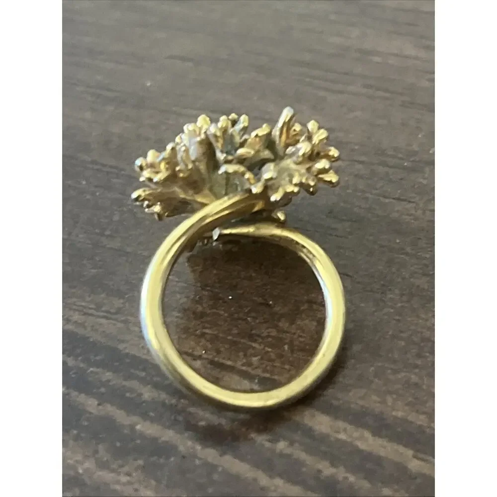 Vintage Gold Cluster With Jade Bead Ring Gold Tone/plated Size 5.5